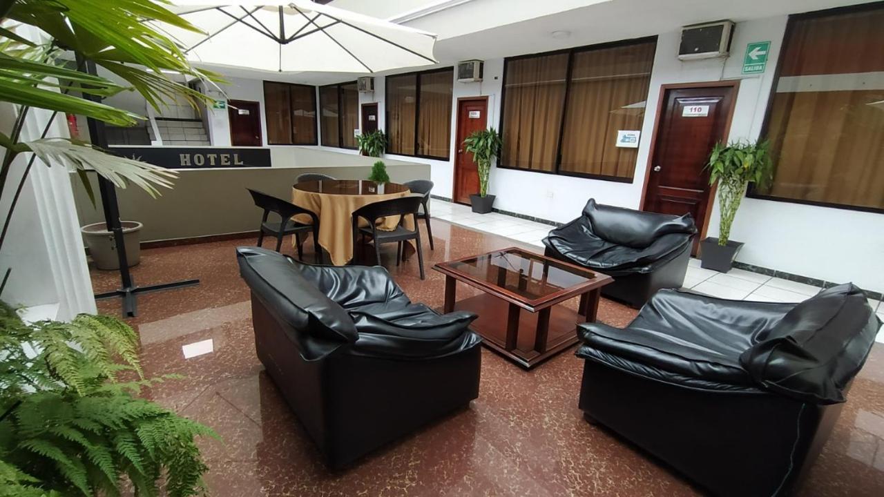 Hotel Puerta Del Sol Santo Domingo de los Colorados Exterior photo